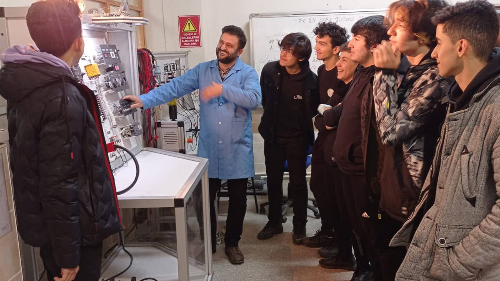 Hürriyet Meslek Lisesi Havacılık Laboratuvarı